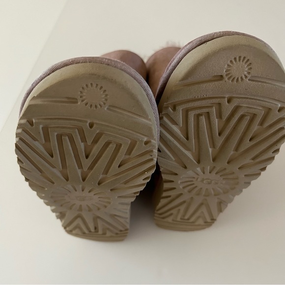 UGG  Irina Boot with Swarovski crystals Pin Closure in Dusk Blush Pink size 7 - Picture 12 of 13